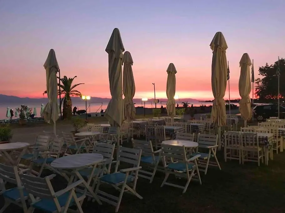 Κάμπινγκ Aigeas Camping Nea Kallikrateia