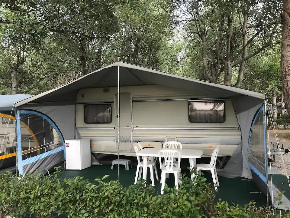 Aigeas Camping Nea Kallikrateia