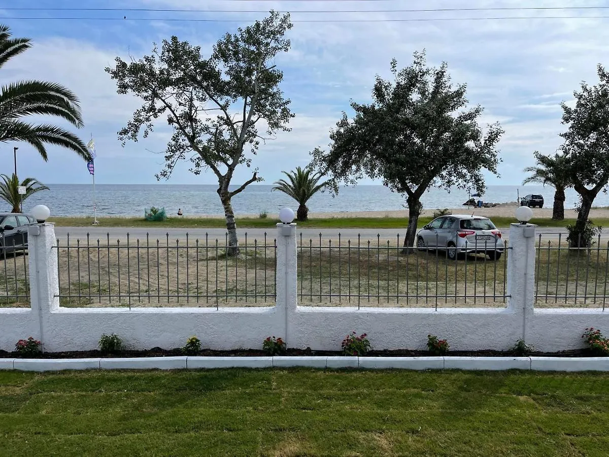 Aigeas Camping Nea Kallikrateia Campsite