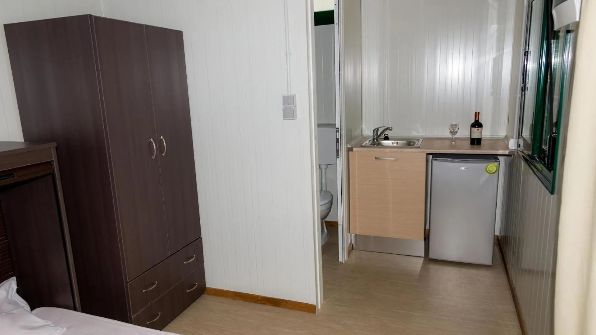 Aigeas Camping Nea Kallikrateia Κάμπινγκ